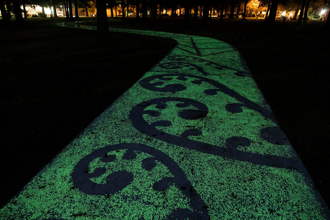 How to Create a Glow-In-The-Dark Trail
